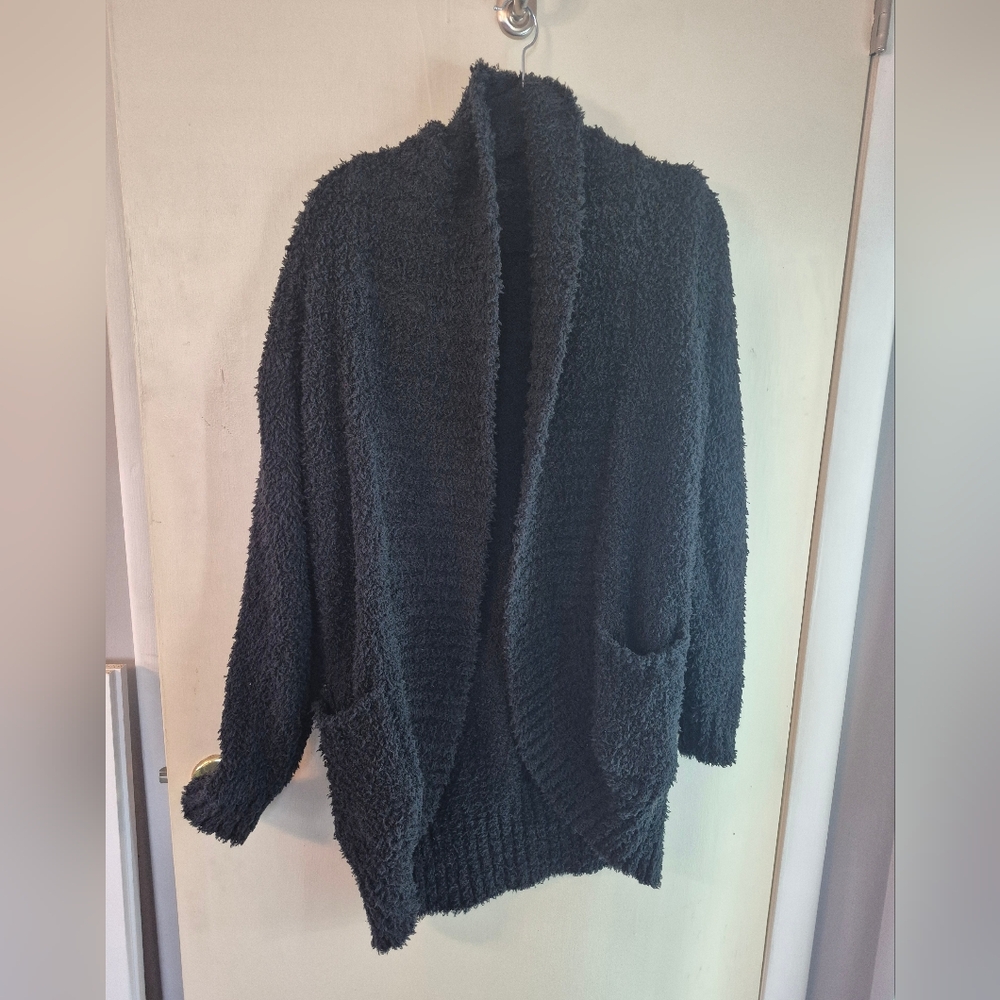 Cozy Women's Black Open-Front Bouclé Cardigan Sweater